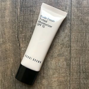 Bobbi Brown Tinted Moisturizer light to medium
